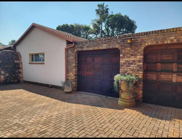 3 BEDROOM HOUSE FOR SALE IN THERESAPARK